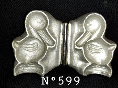 599 moule marzipan pate - -moule, a