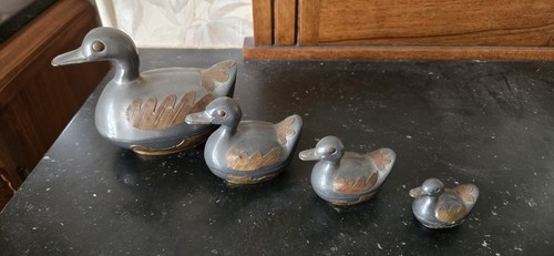 Ensemble canards boites